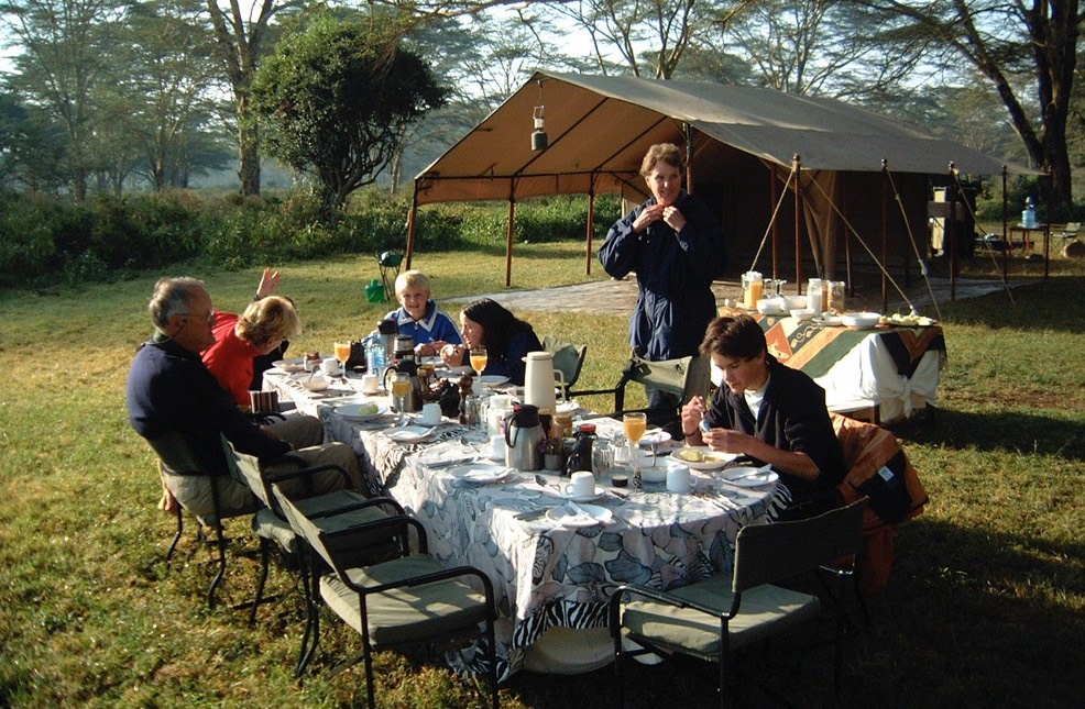 breakfast-al-fresco_med_hr