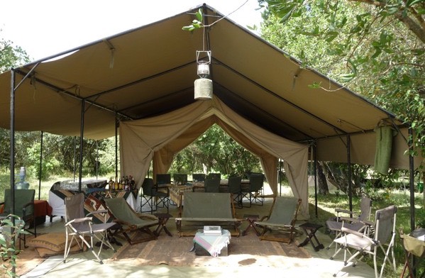 dining_tent-2_599_med